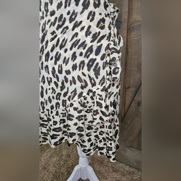 SEA LUSTRE Honey Mini Wrap Skirt In Leopard Print. Size S/M - Picture 9 of 13